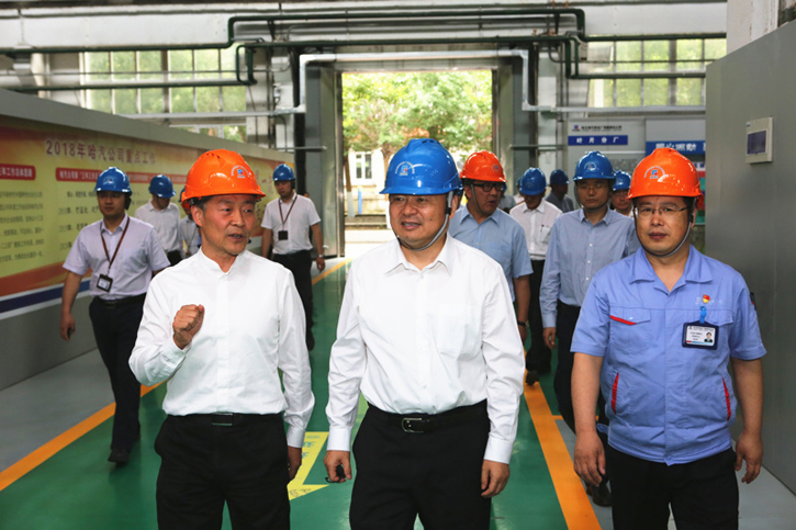 郝鹏参观调查尊龙集团官网集团所属企业汽轮机公司